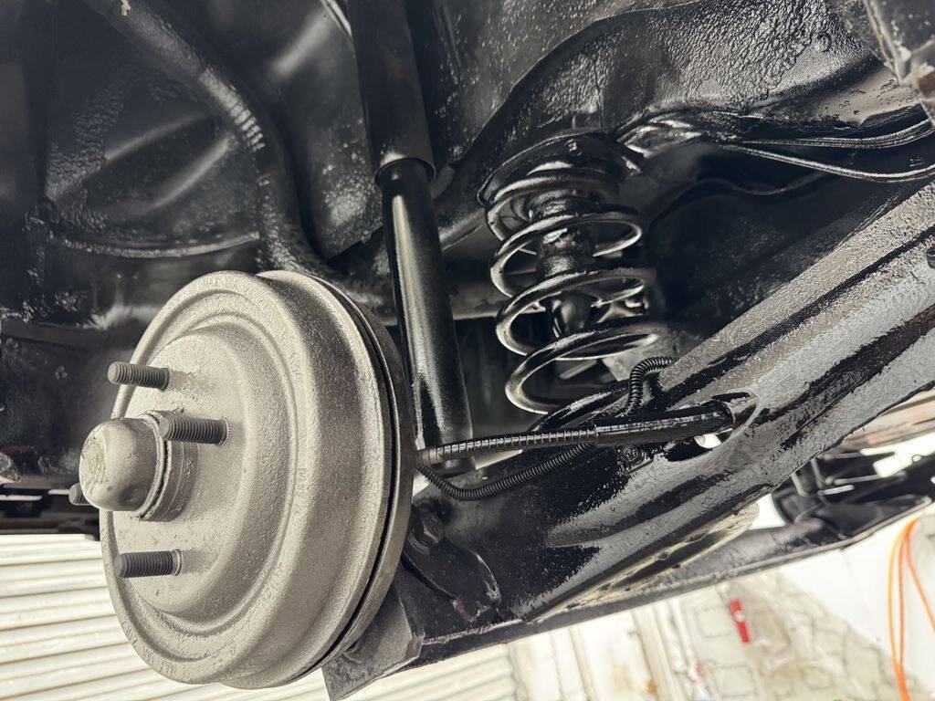 1985 Chrysler Le Baron 54