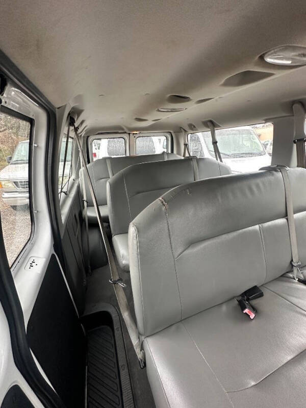 2011 Ford E-Series E-350 SD XL