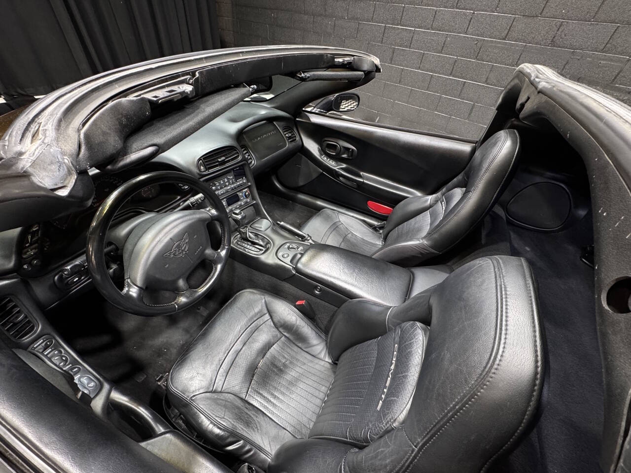 2004 Chevrolet Corvette 22