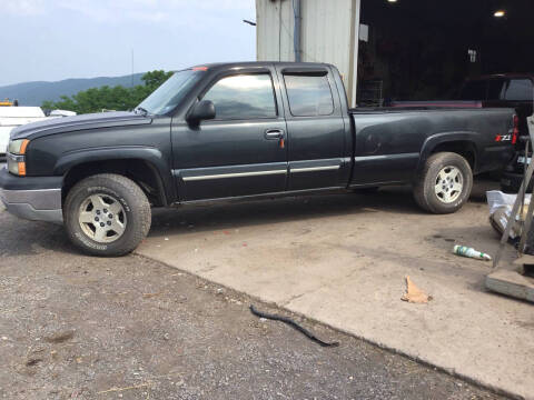 2005 Chevrolet Silverado 1500 LS