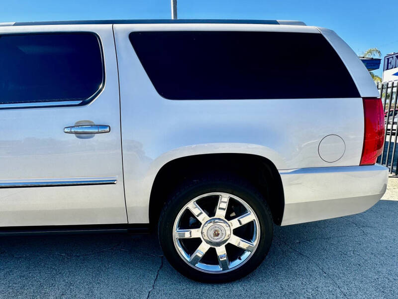 2012 Cadillac Escalade ESV Luxury