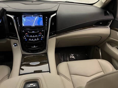 2020 Cadillac Escalade Luxury