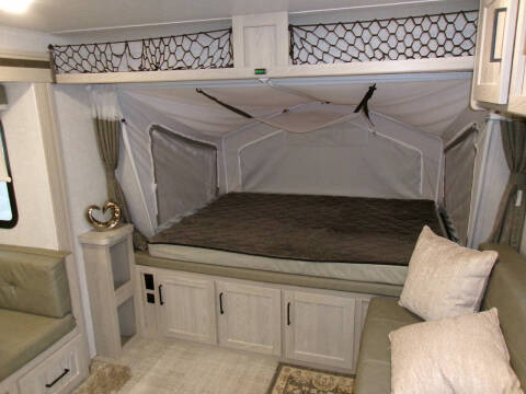 2021 Rockwood Roo 233s