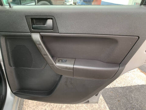 2010 Ford Focus SE
