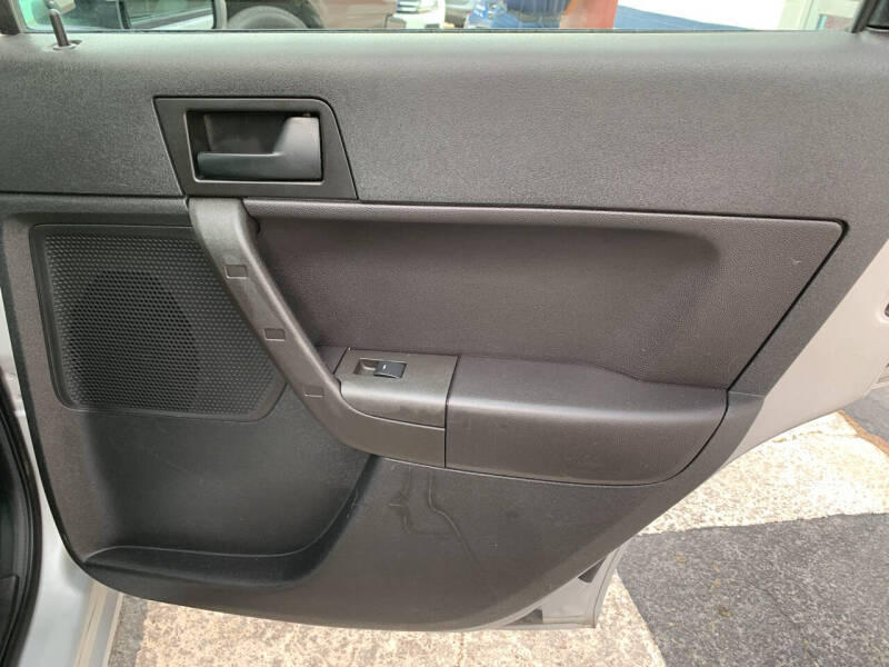 2010 Ford Focus SE