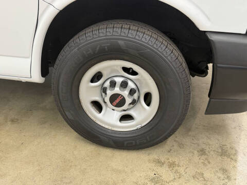 2023 GMC Savana 2500