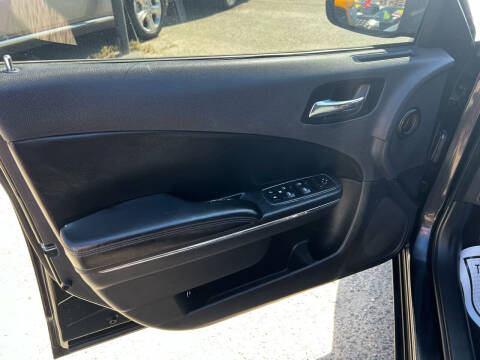 2012 Dodge Charger SE