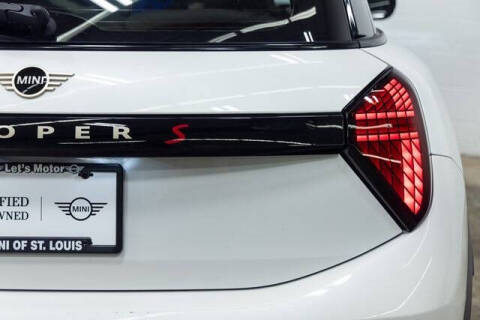 2025 MINI Hardtop 2 Door Cooper S Signature Trim