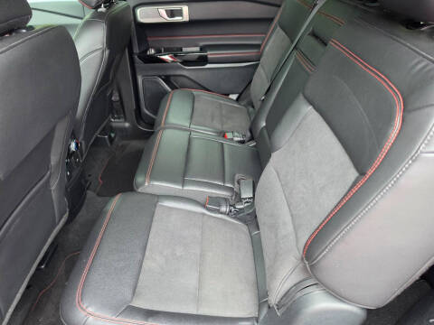 2024 Ford Explorer ST-Line