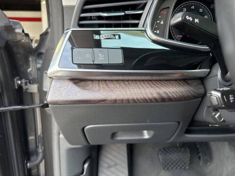 2019 Audi Q8 quattro Premium 55 TFSI