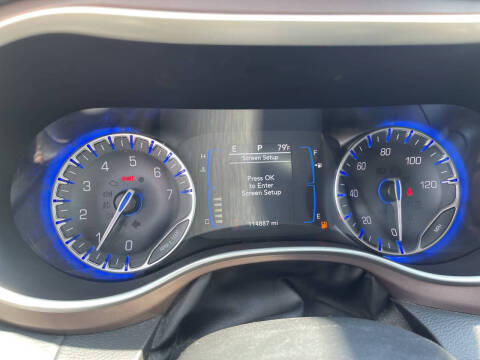 2017 Chrysler Pacifica Touring-L