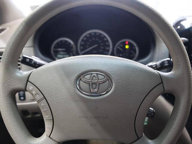 2004 Toyota Sienna LE 7 Passenger