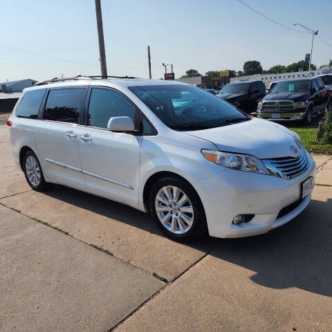 2011 Toyota Sienna for sale at Dakota Auto Inc in Dakota City, NE