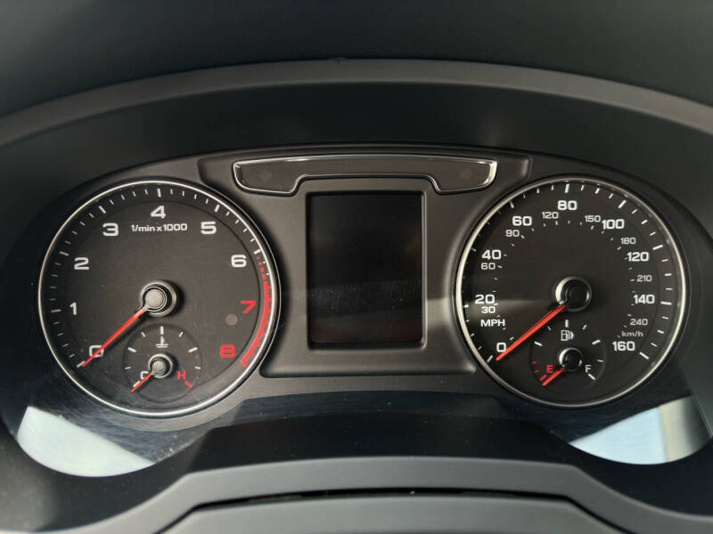 2016 Audi Q3 2.0T quattro Prestige