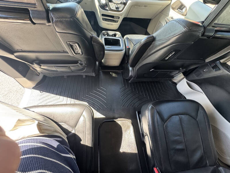2017 Chrysler Pacifica Touring-L Plus