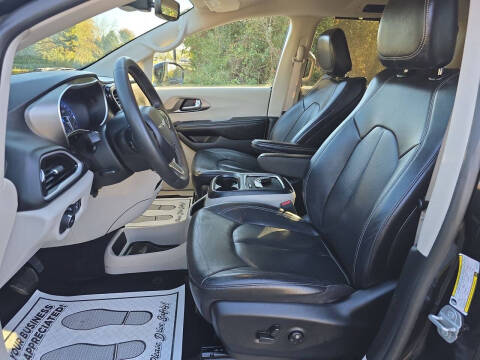 2022 Chrysler Pacifica Touring L