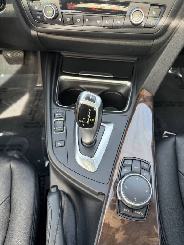 2015 BMW 3 Series 320i