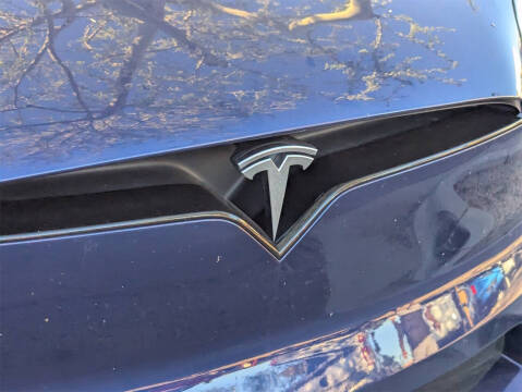 2023 Tesla Model X Standard Range