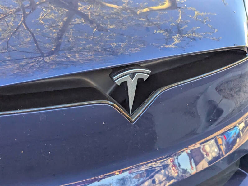 2023 Tesla Model X Standard Range