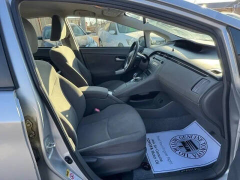 2010 Toyota Prius III
