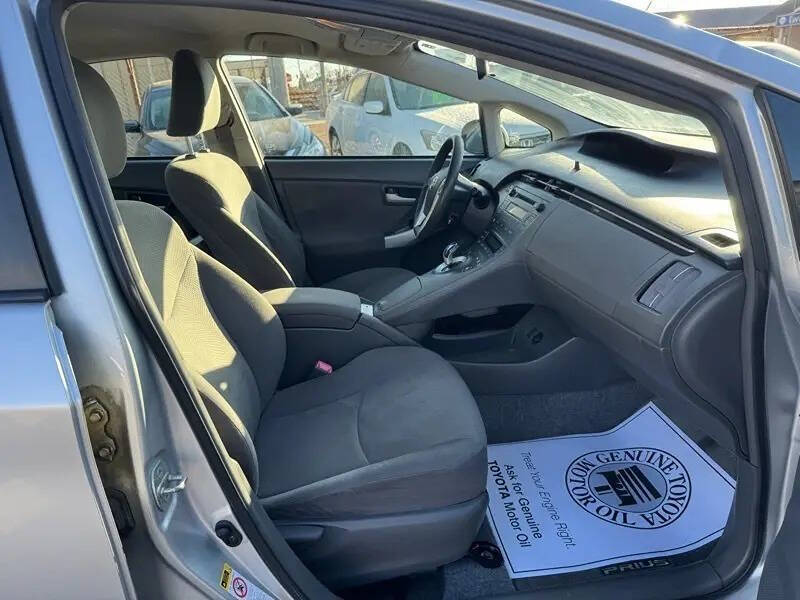 2010 Toyota Prius III