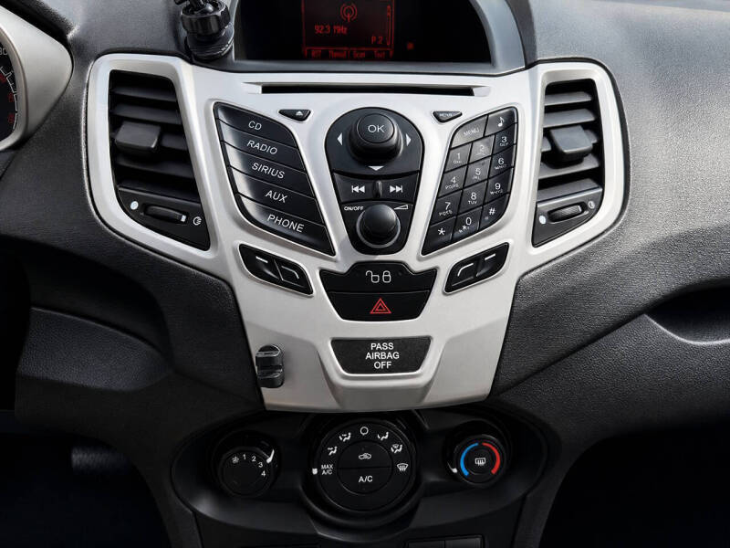2012 Ford Fiesta SES