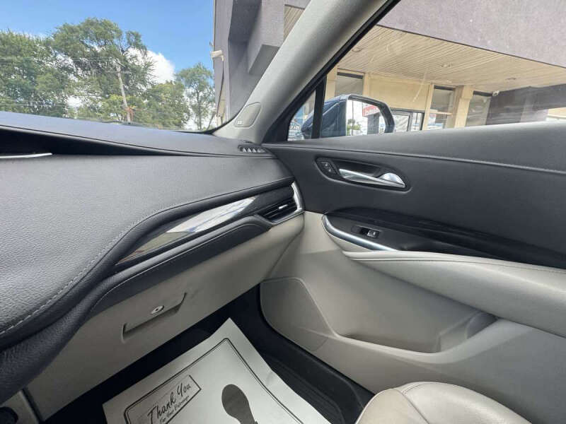 2019 Cadillac XT4 Premium Luxury