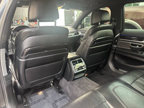 2018 BMW 7 Series 750i