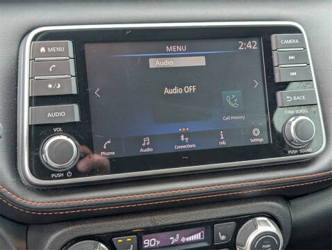 2019 Nissan Kicks SR