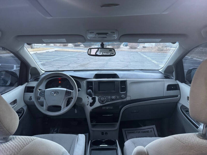 Image 9 of 2011 Toyota Sienna LE 7-Passenger Auto Access Seat