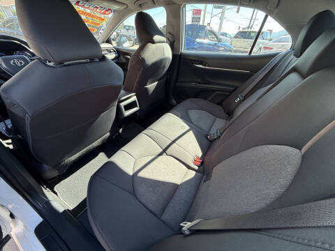 2020 Toyota Camry Hybrid LE