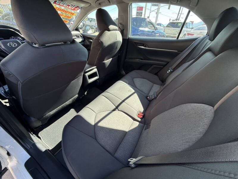 2020 Toyota Camry Hybrid LE