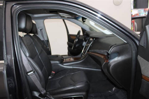2016 Cadillac Escalade Luxury Collection