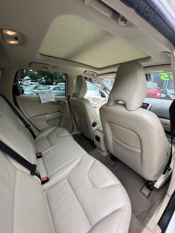 2013 Volvo XC60 3.2 Platinum