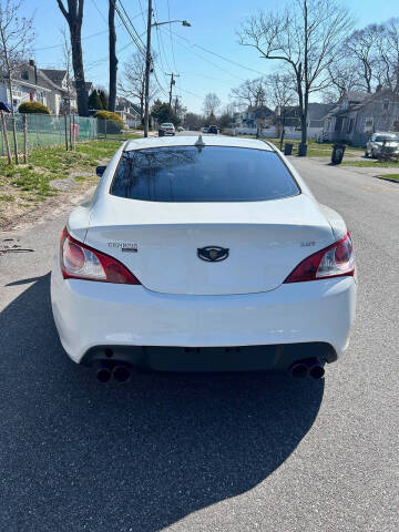 2012 Hyundai Genesis Coupe 2.0T Premium