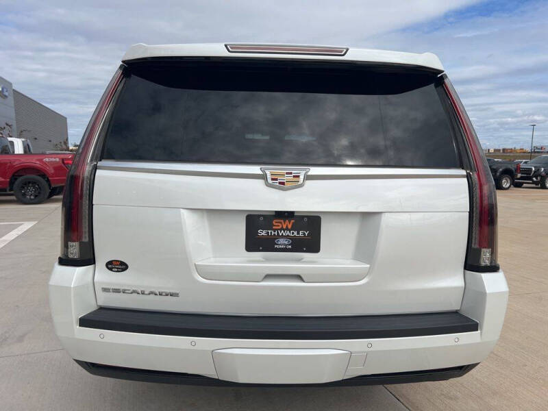 2017 Cadillac Escalade ESV Platinum