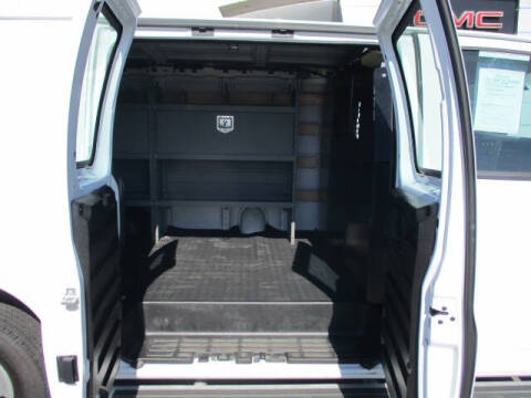 2024 GMC Savana 2500