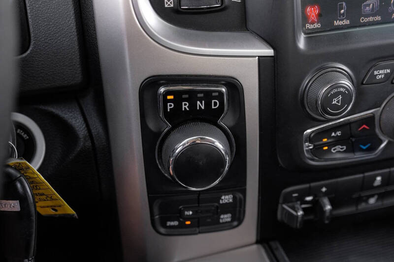 2015 RAM 1500 SLT