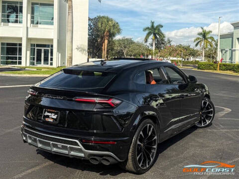 2022 Lamborghini Urus