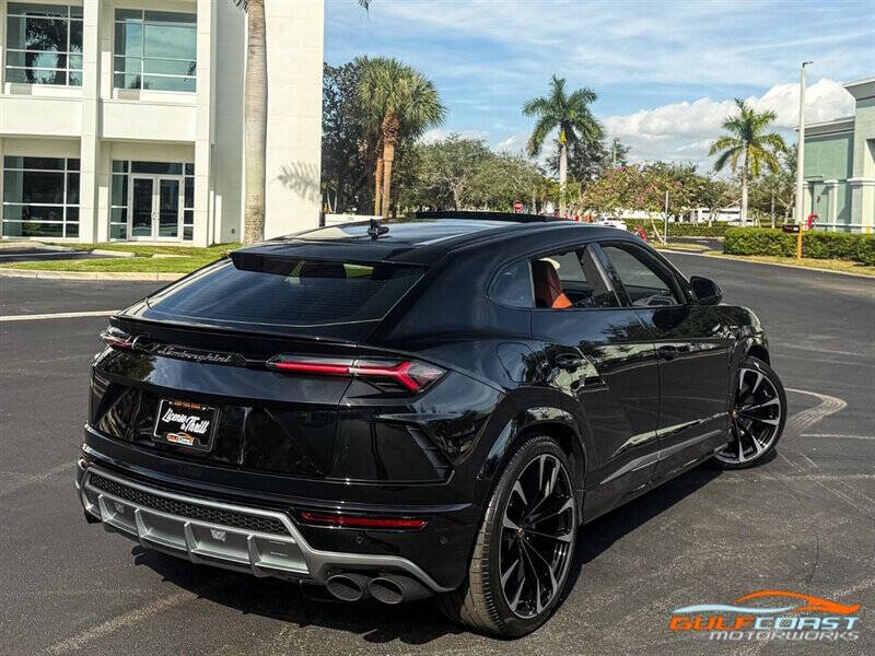 2022 Lamborghini Urus