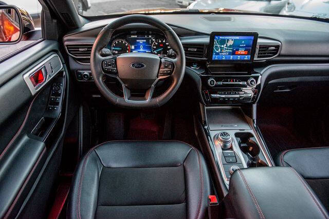 2022 Ford Explorer ST-Line