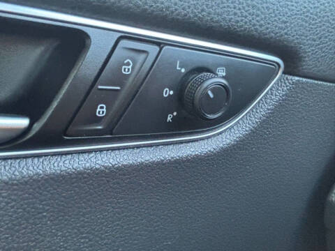 2018 Volkswagen Passat 2.0T SE