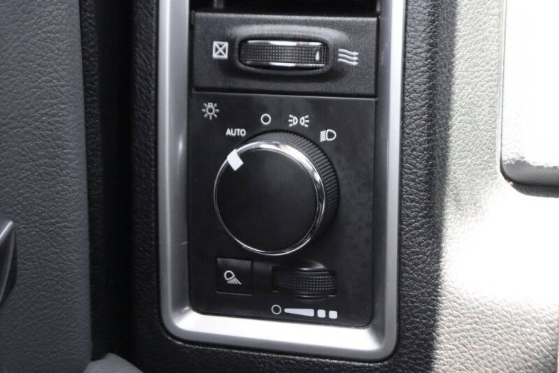 2018 RAM 1500 SLT