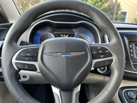 2016 Chrysler 200 Limited