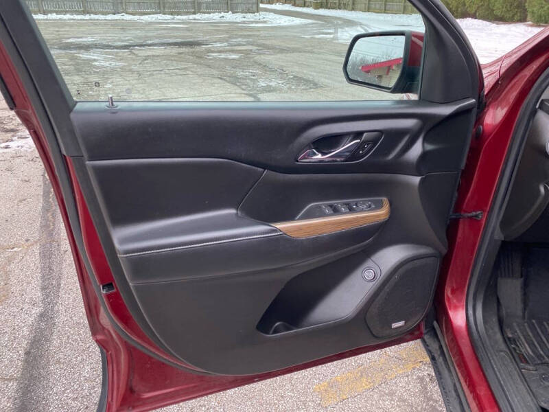 2017 GMC Acadia SLE-2