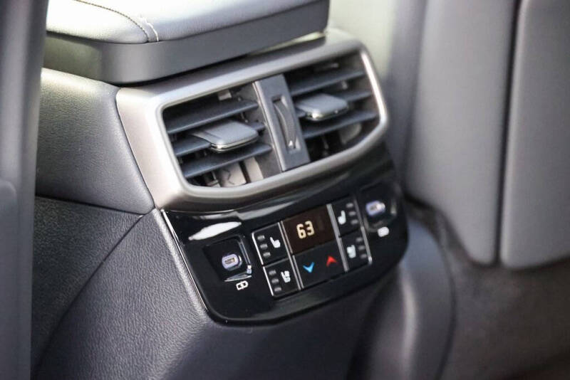 2026 Lexus RX 450h+ Luxury