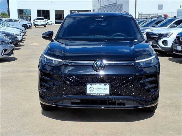 2025 Volkswagen Tiguan SE R-Line Black
