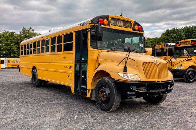 2010 IC Bus CE Series