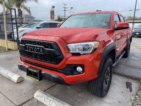 2017 Toyota Tacoma for sale at JR'S AUTO SALES in Pacoima CA