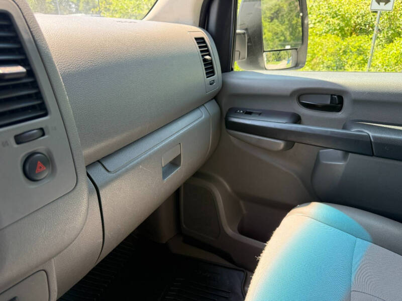 2019 Nissan NV 2500 HD SV